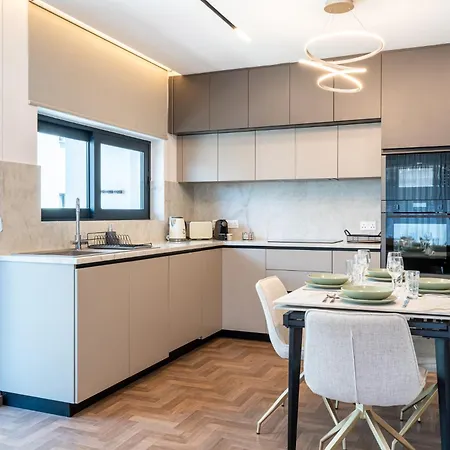 Itero 2-bedroom Luxury דירה *