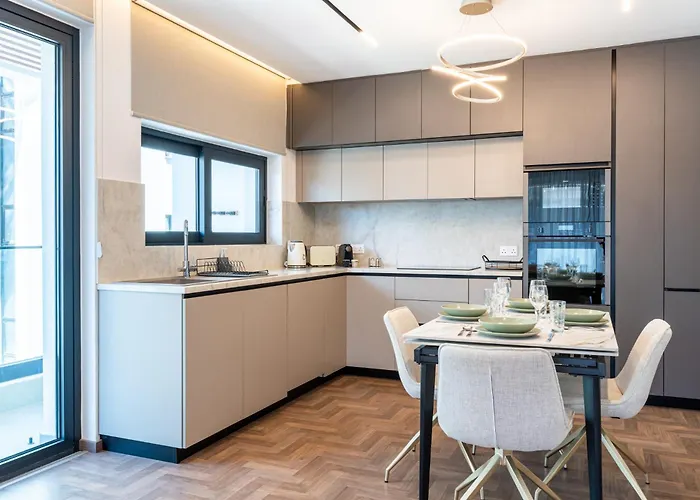 Itero 2-Br Luxury Apartment By Makenzy Beach 아파트 *