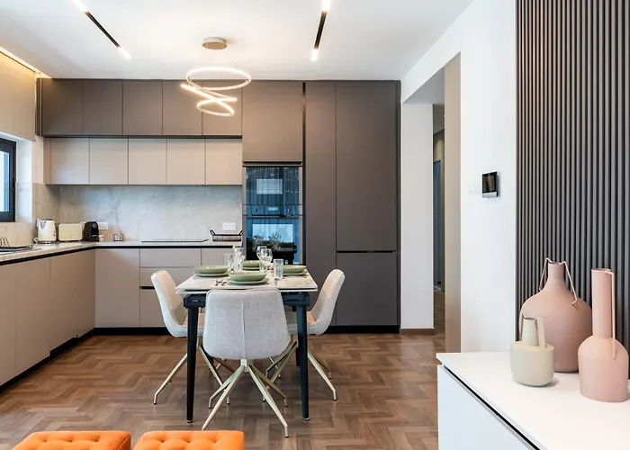 Itero 2-br Luxury By Makenzy *